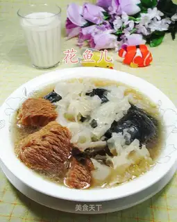 Monkey mushrooms, silver-eared chicken soup