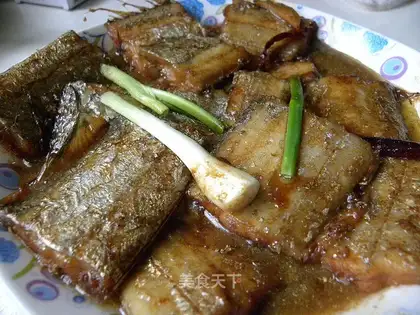 Red-fried fish