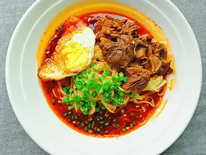 Red beef noodles
