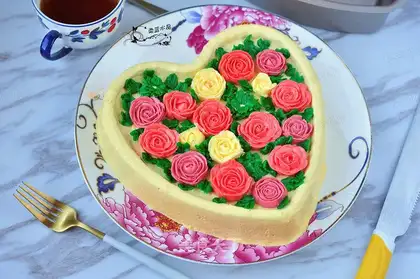 Flowers and mango mousses