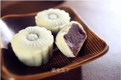 Ice mooncake