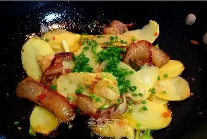 Sichuan pork with potatoes