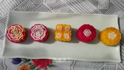 ♪ ♪ Fancy ice-cream mooncake ♪