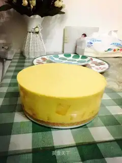 Mango heart cake