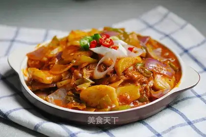 Hot fried rice cake
