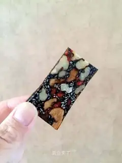 Handmade glue cake