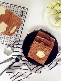 It's a full moon toast