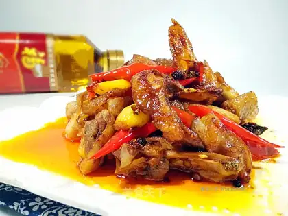 Roast chicken with red oil