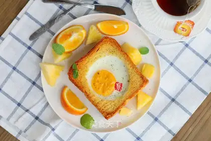 Bacon egg toast