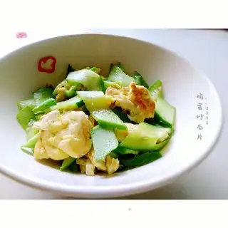Egg-cracker
