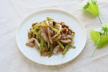 Black pepper beef fried onions