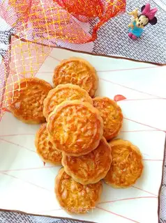 A broad ham moon cake