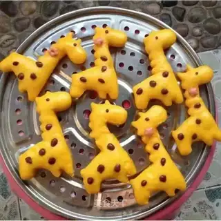 Pumpkin giraffe