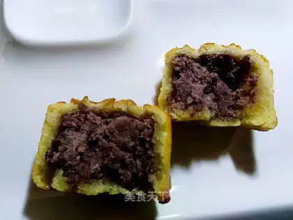 Homemade moon cakes and soy sand