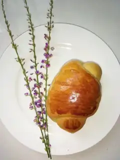 Pumpkin cheese rolls