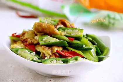 Autumn pepper fried eggs