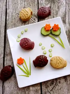 Fish mooncake