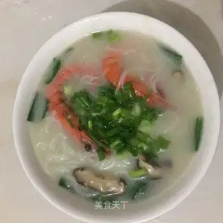 Milk soup shrimp rice powder