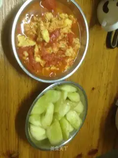 Tomato fried eggs