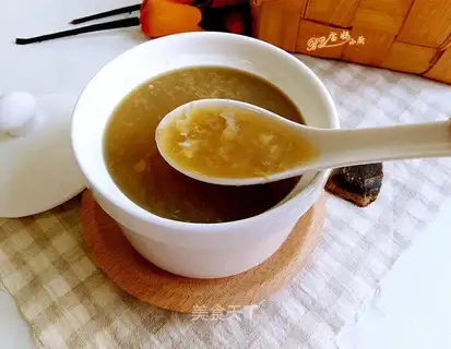 Red sugar and omelet soup