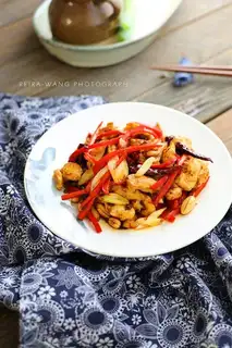 Spicy chickens from the river