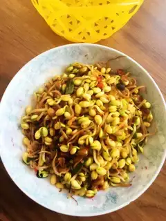 Blasted bean sprouts