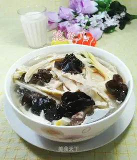 Wood, sheep, tail, chicken leg soup