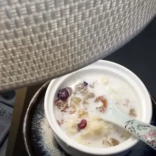 ♪ Milk and silver and tears ♪
