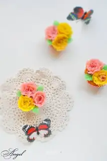 A flower, honey cake