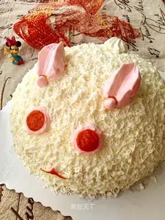 A flower cake: a snow rabbit