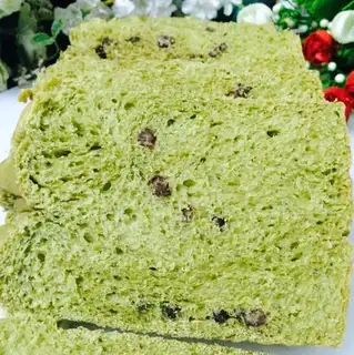 Hokkaido rubs tea and beans and toast