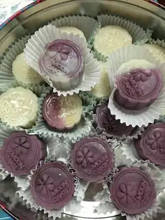 Ice mooncake