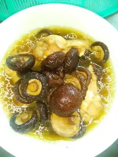 Chicken leg soup