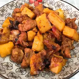 Potato stew ribs