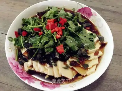 Frozen eggs and tofu