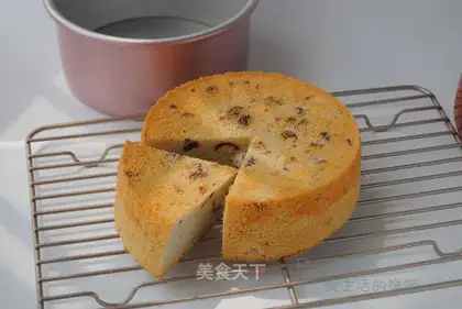 Cherry chili cake
