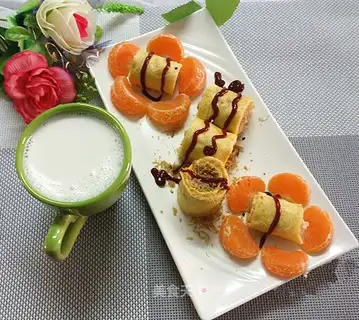 Rich gold pine rolls