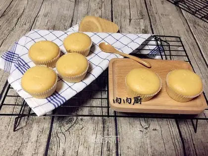 Soft, delicate cupcakes