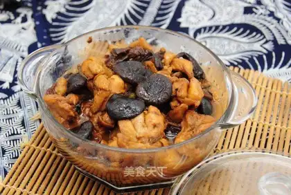 Chicken stew mushrooms