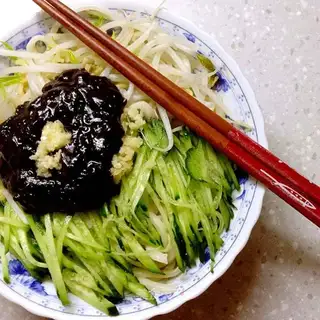 Old Beijing noodles