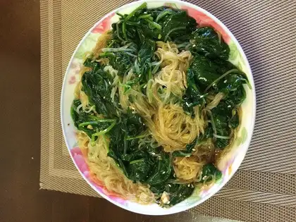 A spinach mix fan