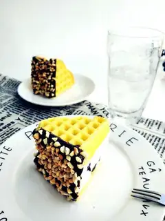 Waffles ice cream sandwich