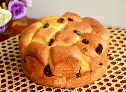Light cream hands tore bread