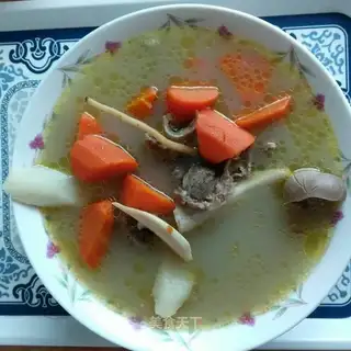 Carrot lamb soup