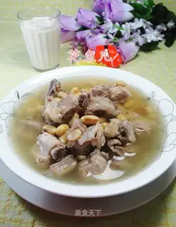 Soybean ribs soup