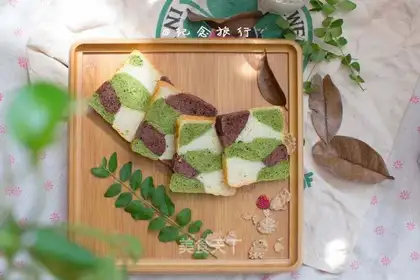 Soft three-coloured toast