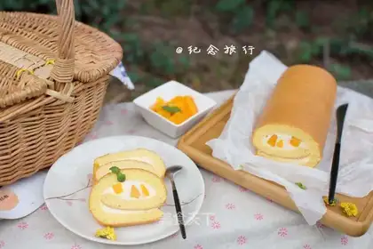 Mango cream roll