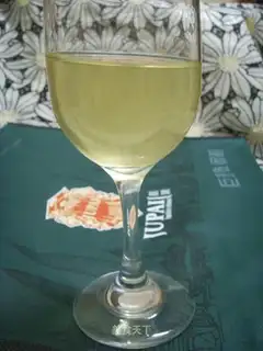 Home-brewed fragrant rice wine