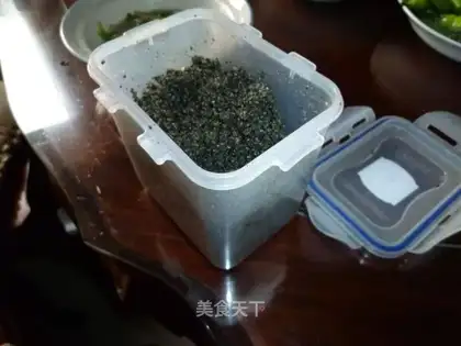 Black sesame and walnut powder