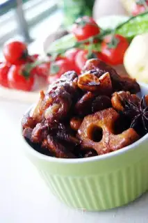 Stewed pork ribs with double lotus
